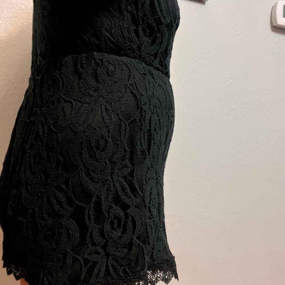 Black laced romper with long sleeve, shorts great condition spring summer - Picture 9 of 10